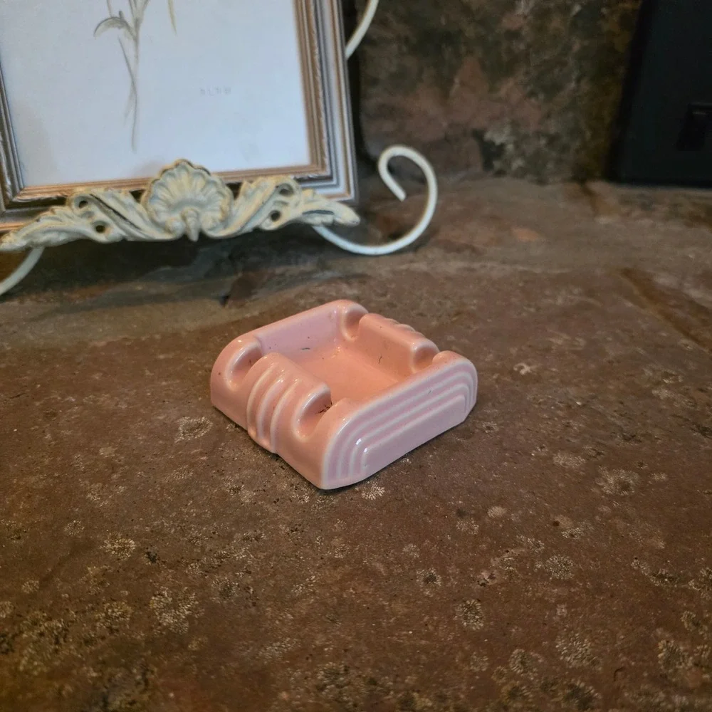 Vintage MCM Never-Spill Pink Ashtray Art Deco Harry Sanders Milwaukee Wisconsin